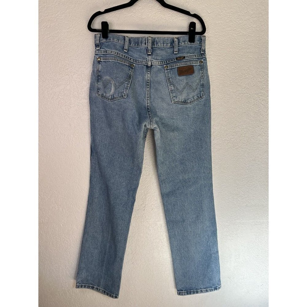 Wrangler Jeans Mens 33x32 Blue Slim Fit Cowboy Cut Cotton Medium Wash 36MWZSW X - Picture 2 of 11